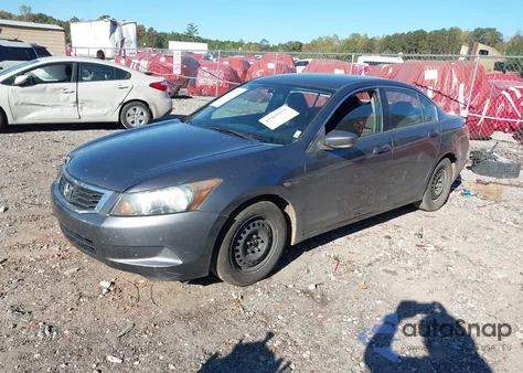 2008 Honda Accord 2.4 Lx z USA, uszkodzony, nr VIN 1HGCP263X8A128565